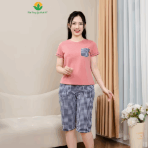 Bộ mặc nhà nữ chất cotton dệt kim quần lửng áo cộc tay phối kẻ thời trang Việt Thắng  B46.2401